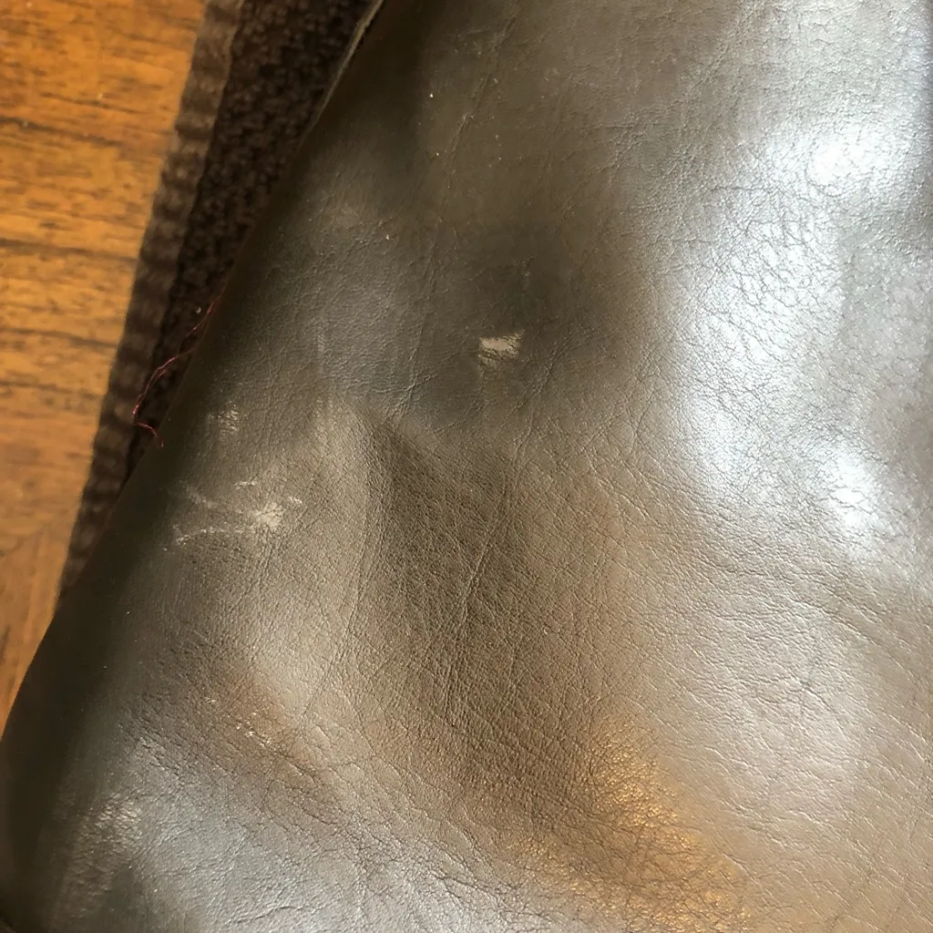 Black Relic handbag with wood handle. 6” x 13” - Image 5