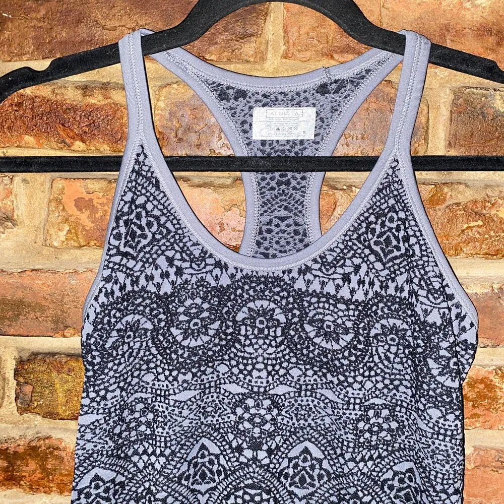 Athleta  Eagle Pose Racerback Seamless Tank Top Women's Size Small - Image 4