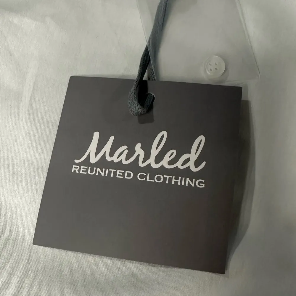 Marled Reunited Clothing White Bell Sleeve Boxy Blouse Size Small - Image 11