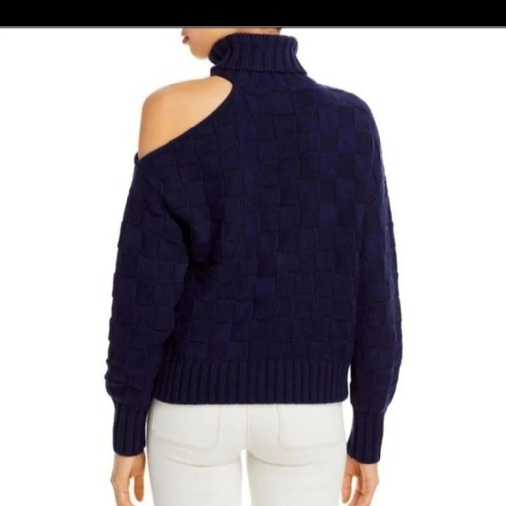 STAUD Rocky Cold Shoulder Blue Basket Weave
Turtleneck Sweater Size Small - Image 4