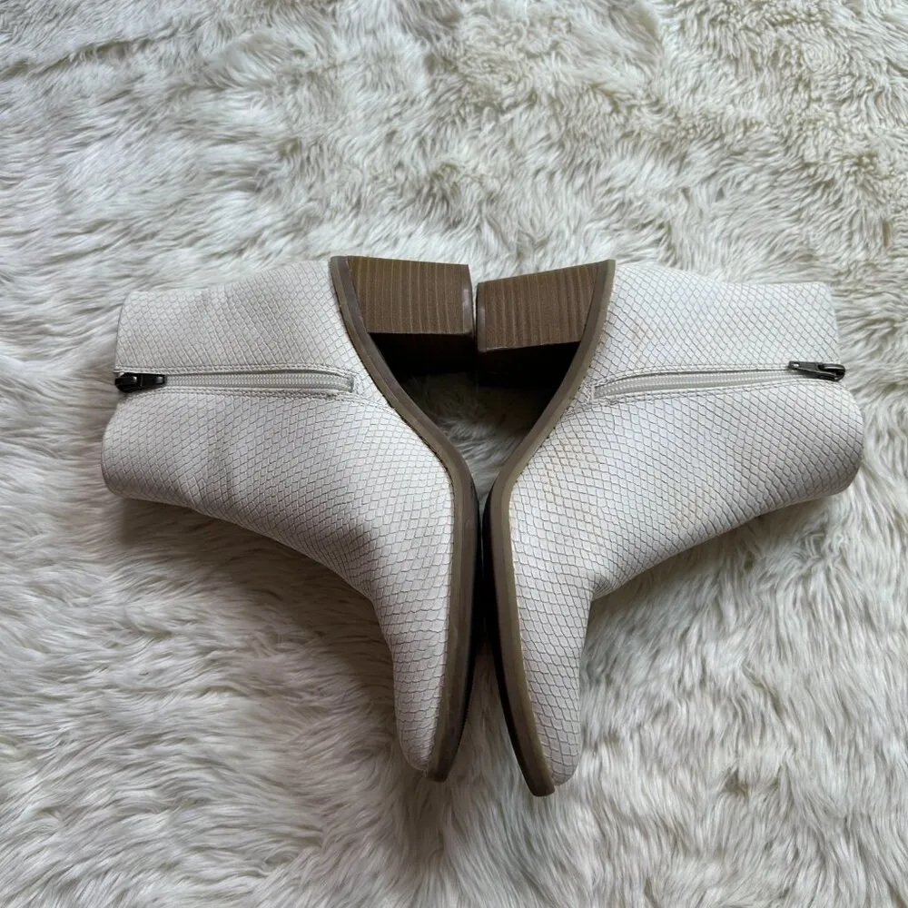 Universal Thread White Faux Snakeskin Ankle Booties Women's 7.5 - Image 3