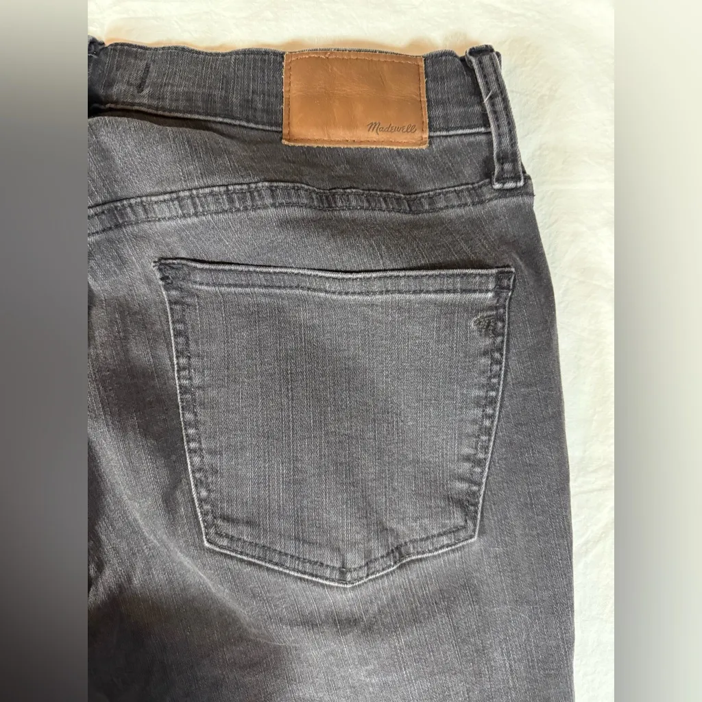 Madewell 9” High Rise Skinny Jeans in Black Sea 29 Tall - Image 8