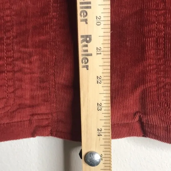 L.L. Bean ladies Corduroy button up fall chore coat Jacket size medium Red - Image 8
