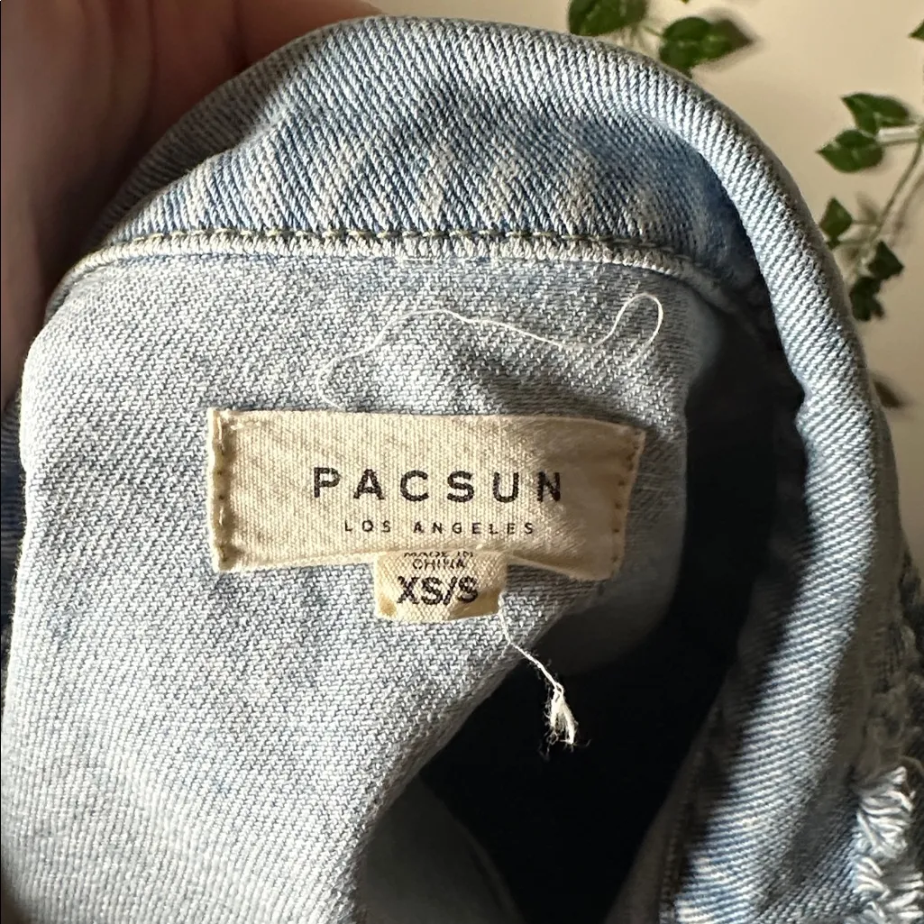 Pacsun Cropped Distressed Light Wash Denim Jacket - Image 6
