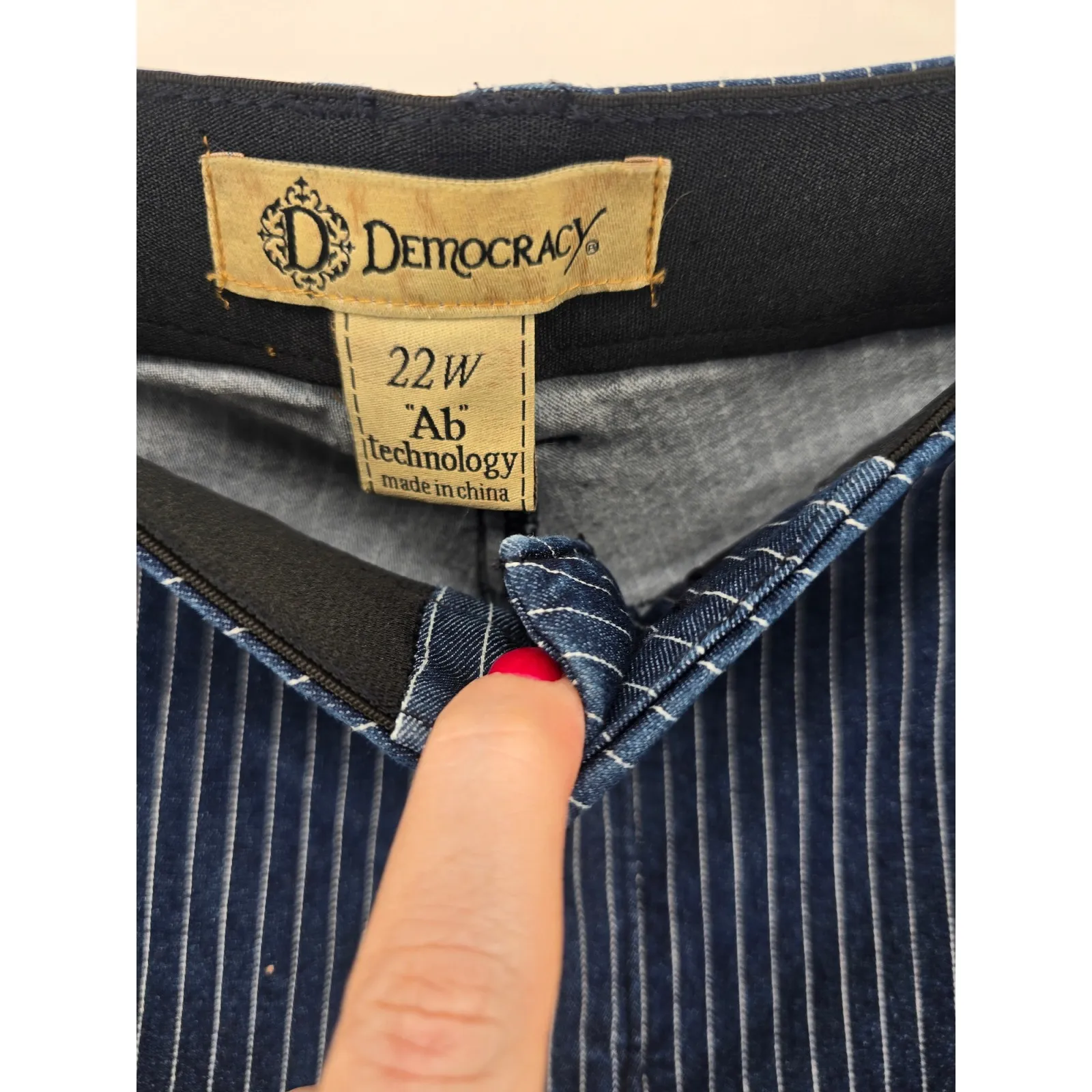 Democracy Pinstripe Jeans Womens 22W Blue Denim AB Technology Straight Leg - Image 2