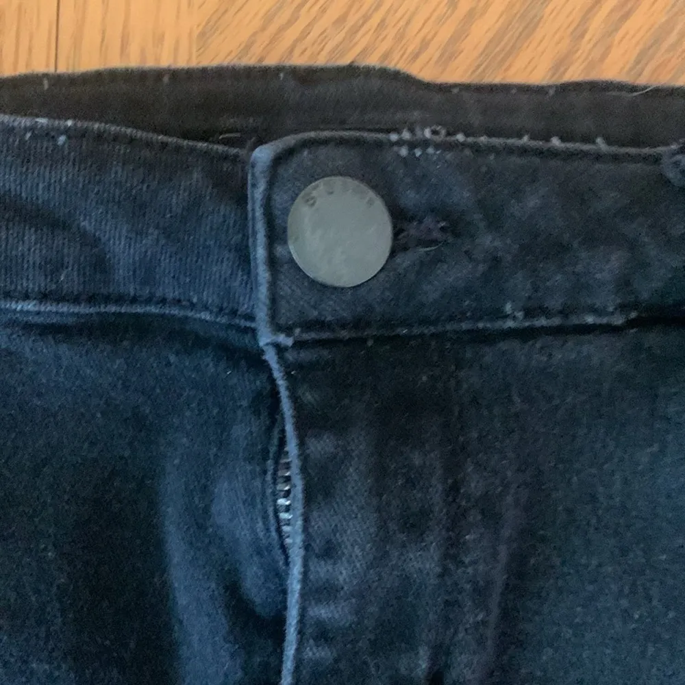 STS black jean shorts - Image 2