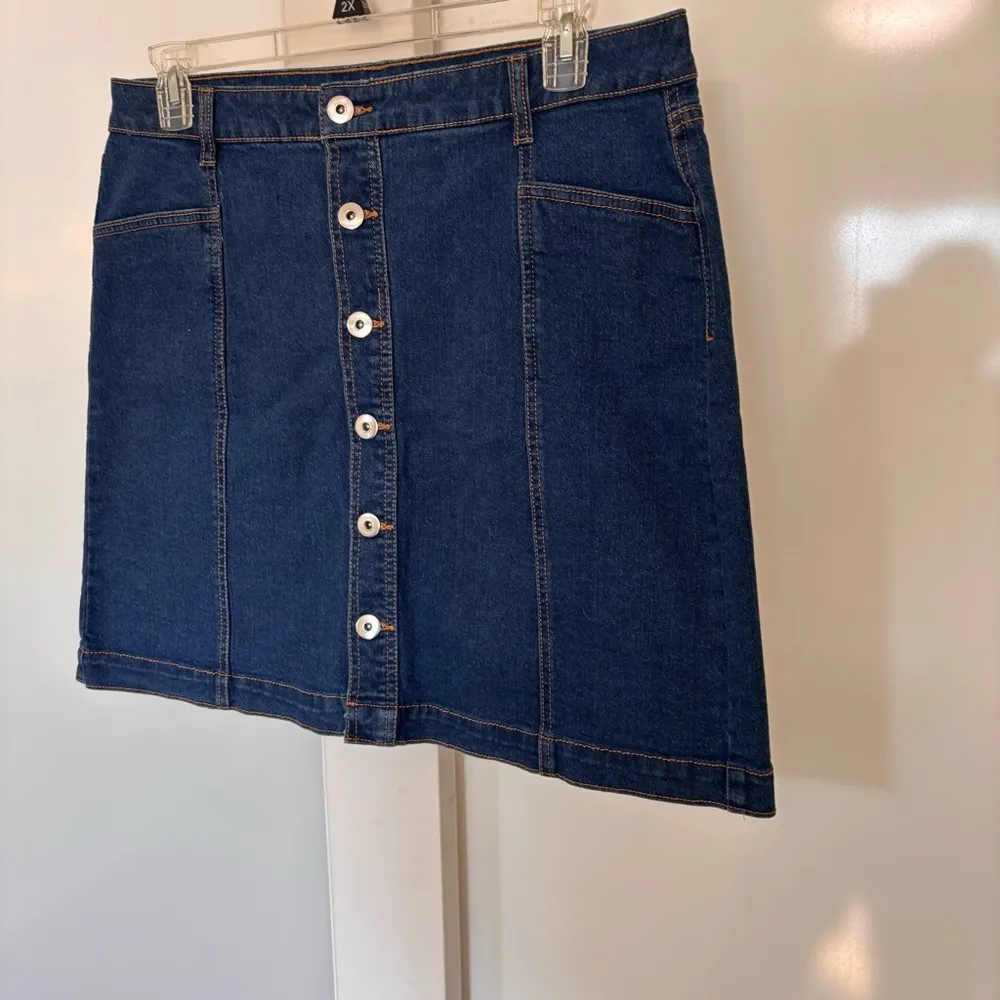 Style & Co‎ Straight Denim Skirt Women's Size 12 Blue Medium Wash Short Pockets - Image 3