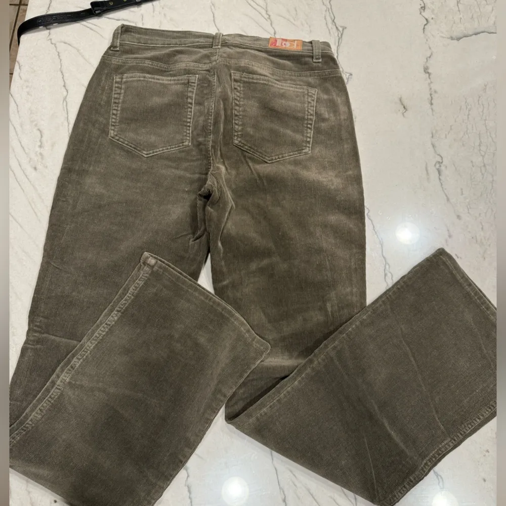 Beau Dawson Olive Bootcut Corduroy Jeans Mid to High Rise. Made in the USA Green Size 10 - Image 9
