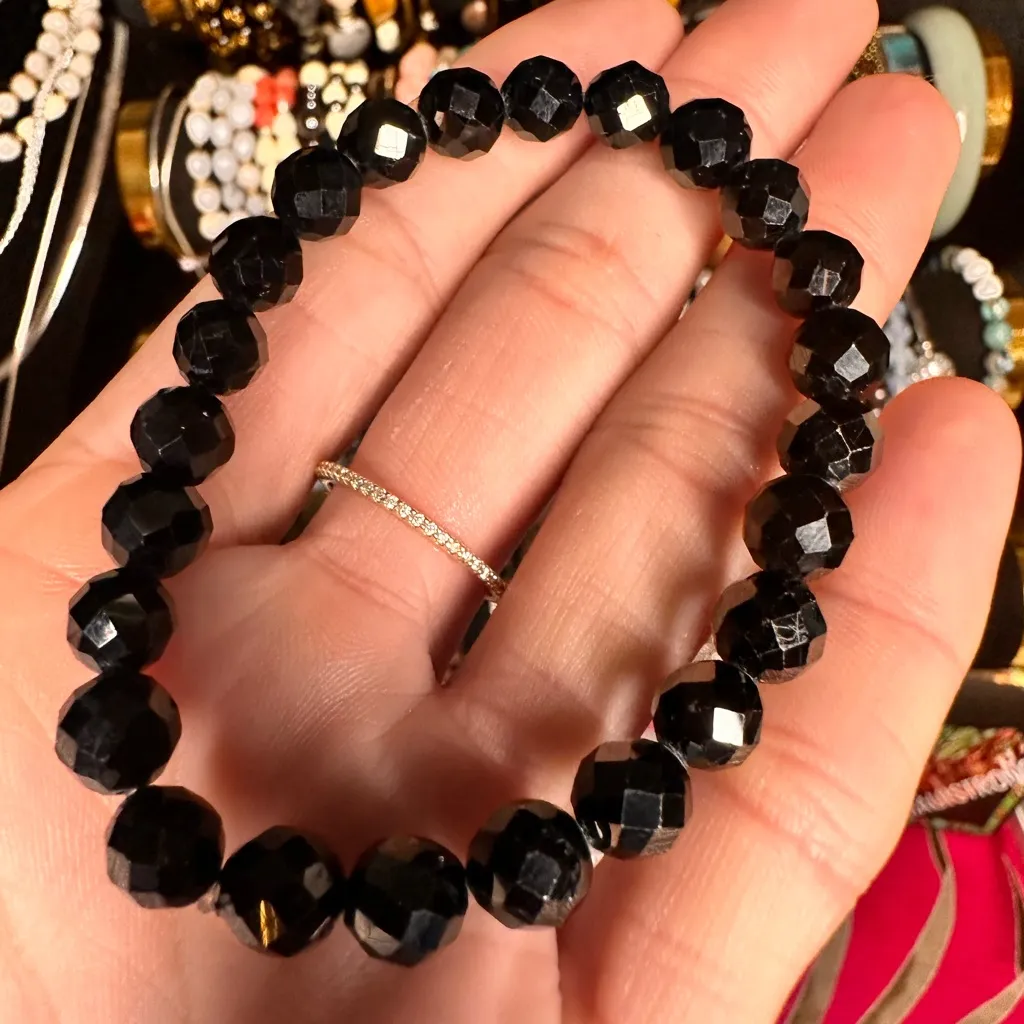 257A. 8mm Black Tourmaline Faceted Bracelet Hawaiian Made in Maui - Image 2