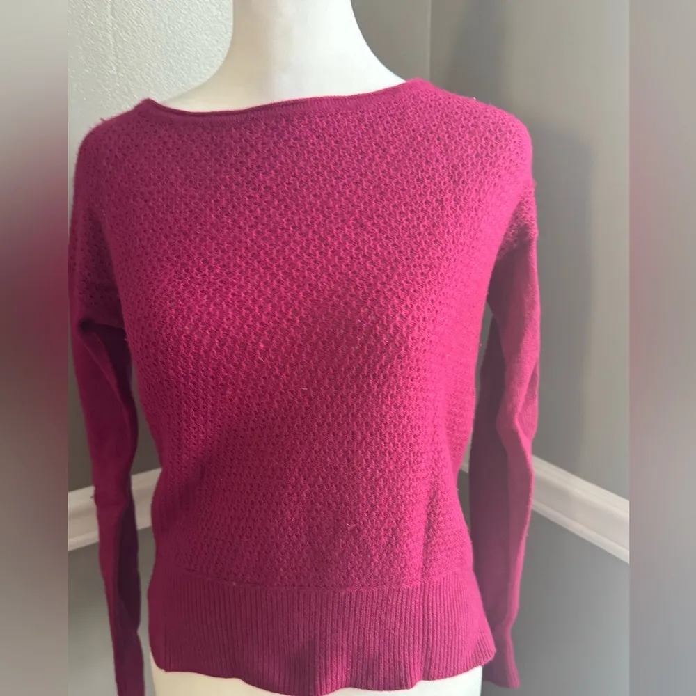 Ann Taylor Loft Merino Wool Magenta Perforated Sweater Women’s Top Blouse XS - Image 2