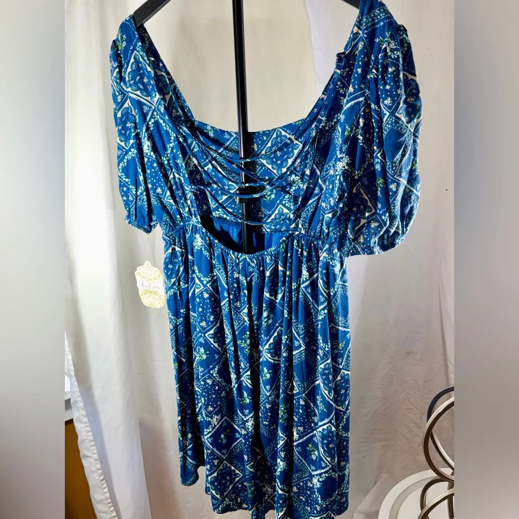 Altar'd State Blue and White Patterned Midi Dress Backless Runched Sleeve Sz L - Image 12