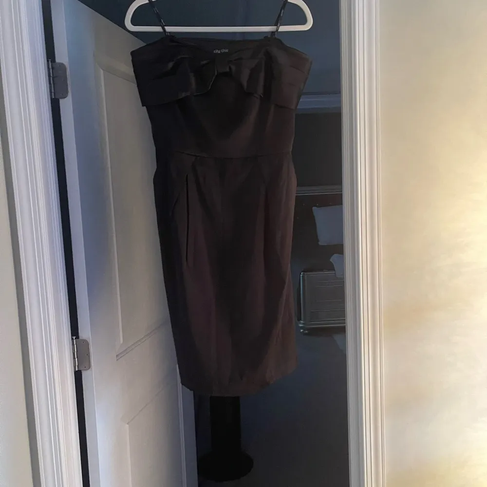 City chic black bow tie dress! Stunning, classy and sexy sz 14xs - Image 5