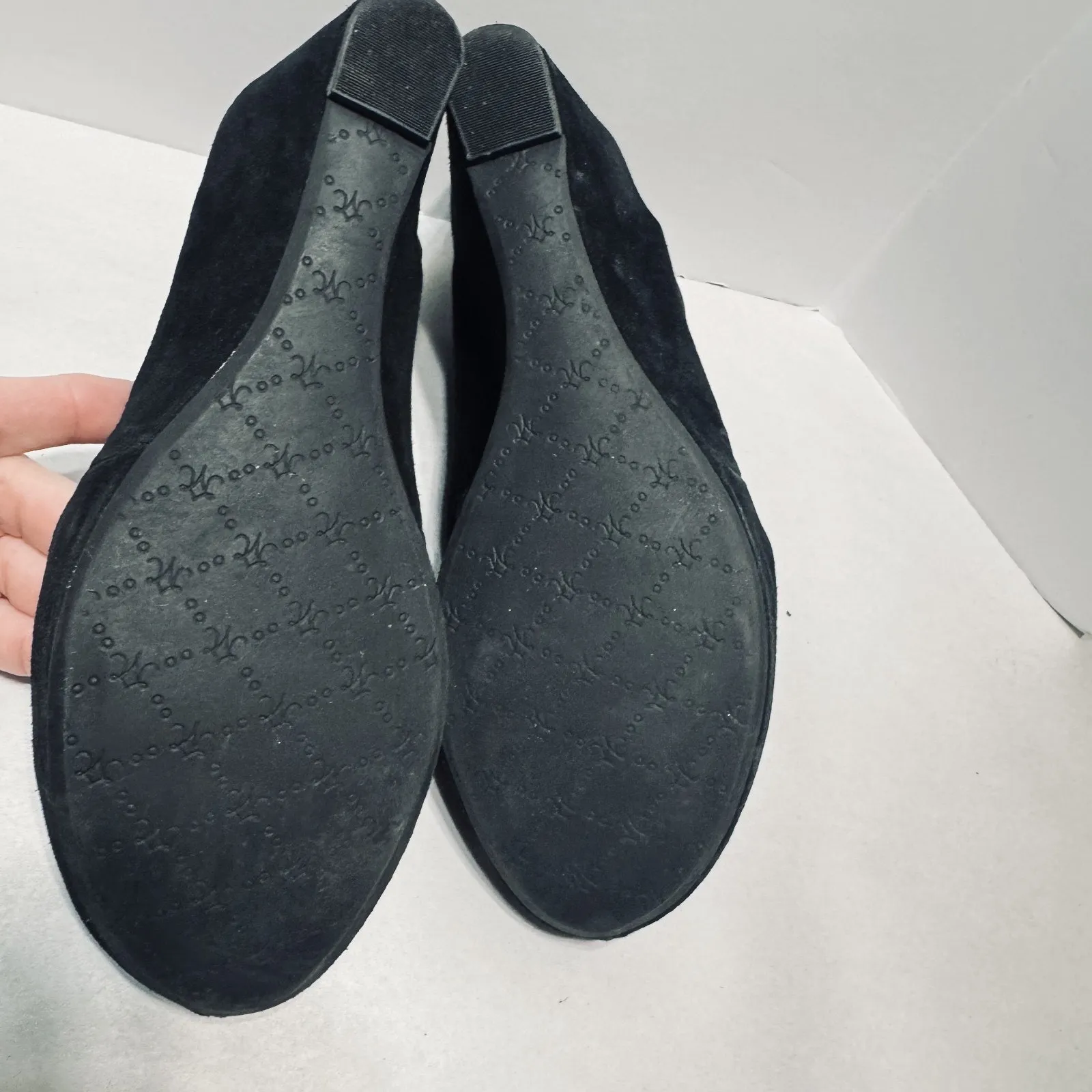 Johnston & Murphy Womens 10M Black Suede Sandals Wedge Heels Shoes slingback - Image 6