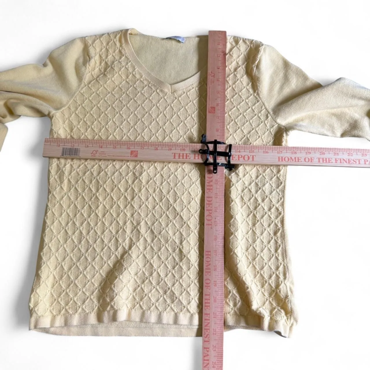 Talbots Butter Yellow Long Sleeve V-neck Sweater with Textured Diamond Pattern - Image 7