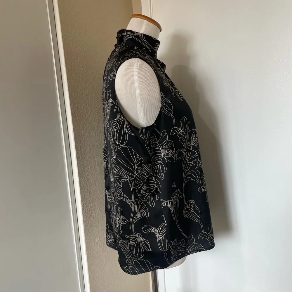 Factory Blouse Mock Neck Floral Sleeveless - Image 4