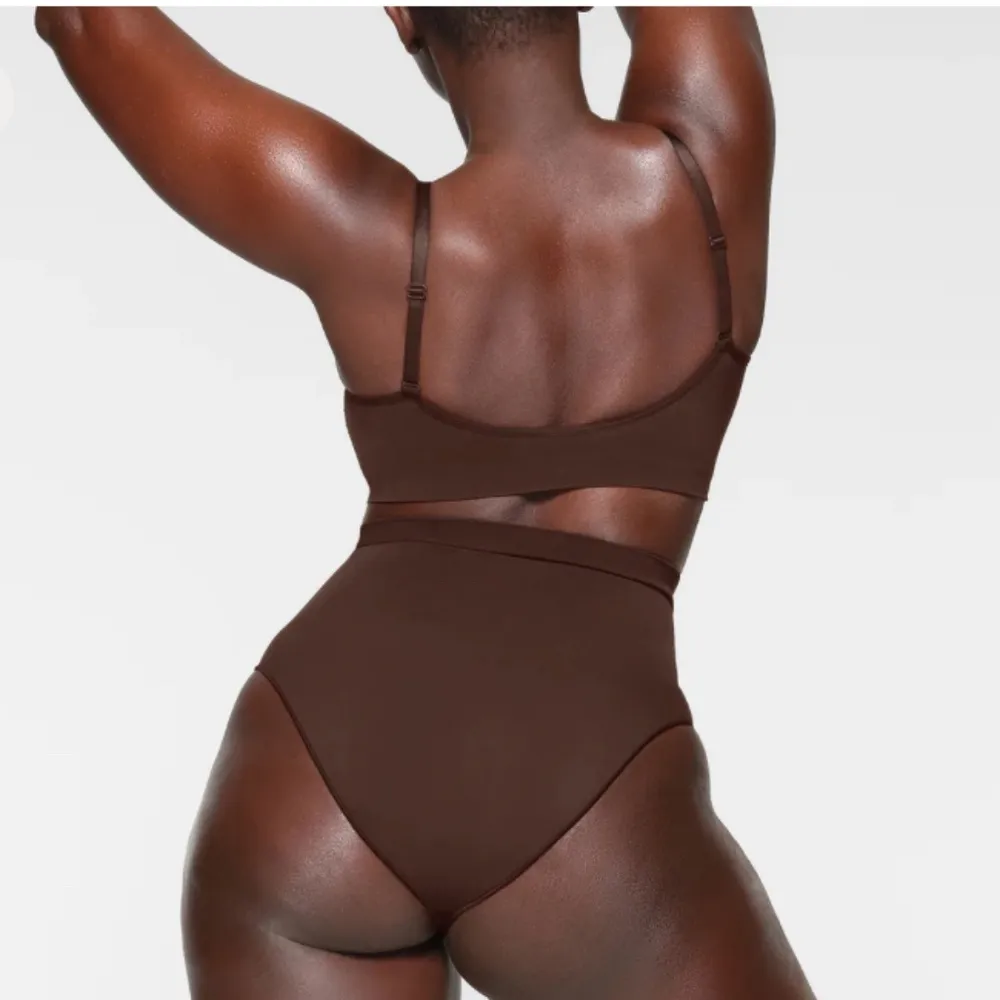 NEW SKIMS SEAMLESS SCULPT BRALETTE ESPRESSO or COCOA size Large - Image 2