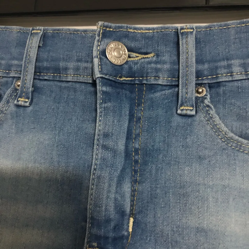 Denizen Levi’s cut off cuffed jean shorts women’s 26” waist‎ high rise shortie - Image 7