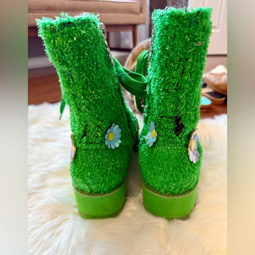 dELiA*s By Dolls Kill It's Always Greener Astro Turf Floral Combat Boot Size 8 Green - Image 4