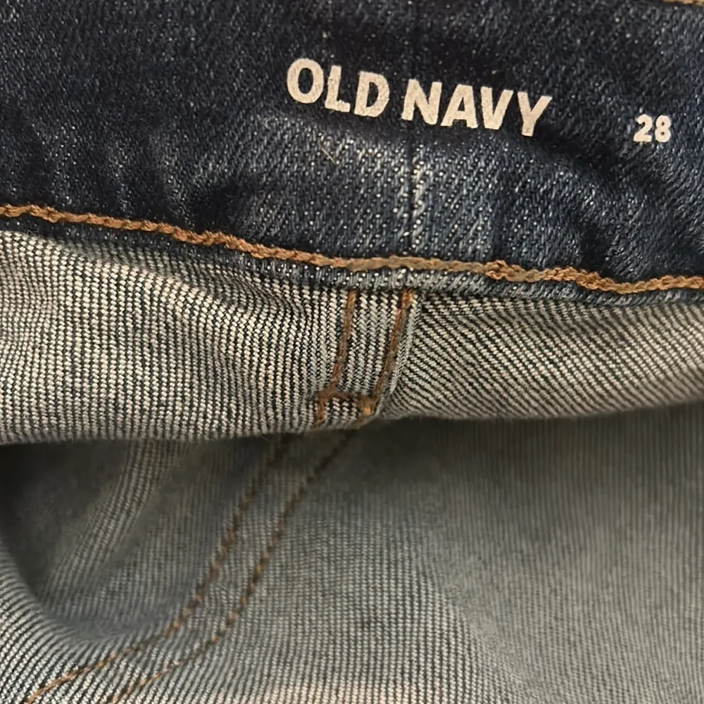 Old Navy Extra High Rise Curvy Sky Hi Straight Jean Secret Slim Pockets Size 28 - Image 3