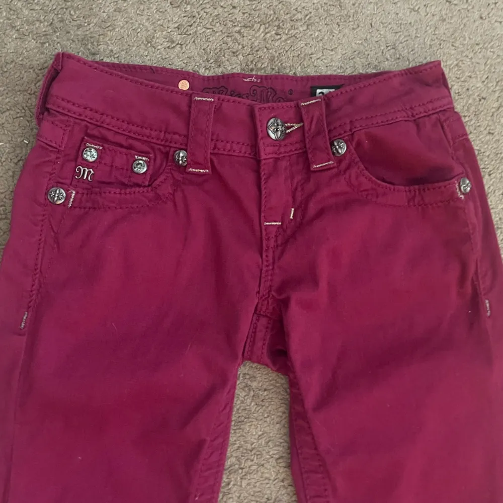 Miss Me Skinny Jeans with Rasberry Angel Wing Bedazzled Rhinestone Back Pockets - Image 7