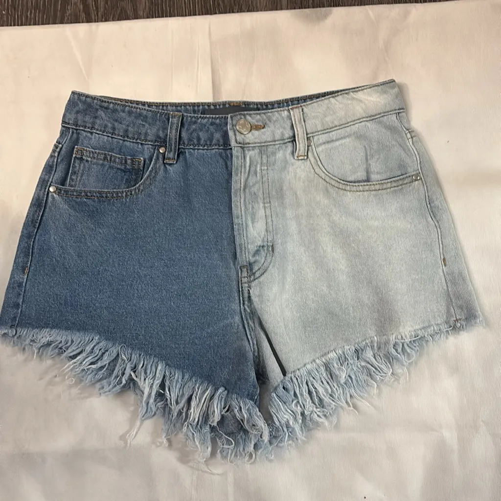 UEC Indigo Rising High Rise Color Block Cut Off Raw Hem Shorts 7/28 Retro Party Blue - Image 3