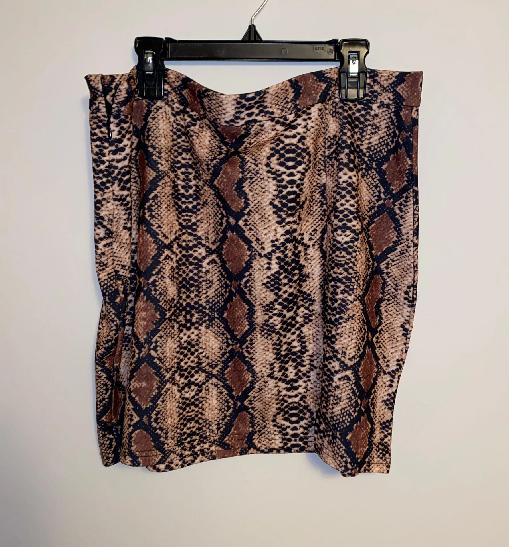 NWT  snakeskin print skirt - Image 2
