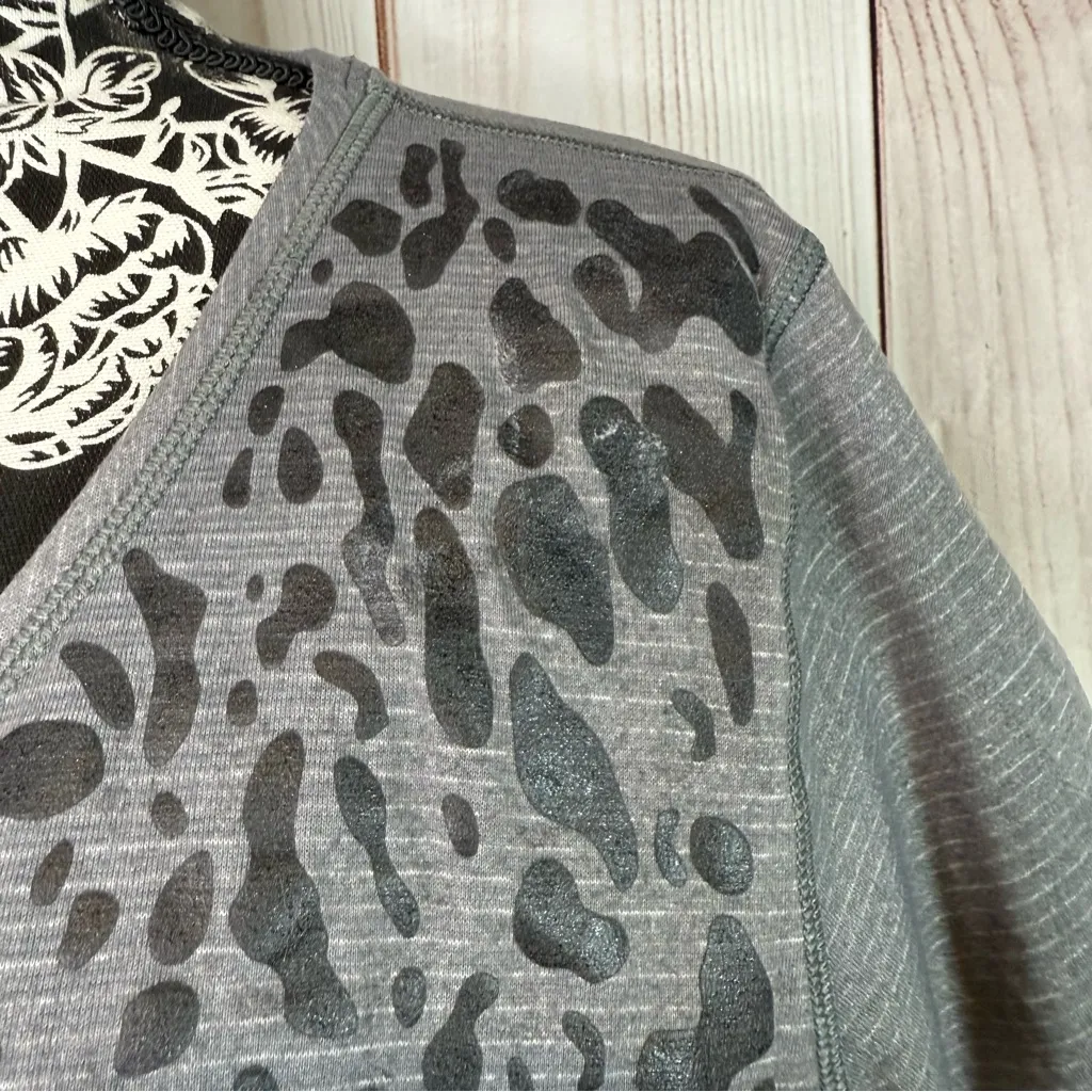 Lululemon Spotted Animal Print Run Away Tee Shirt Top Lightweight Breathable - Image 8