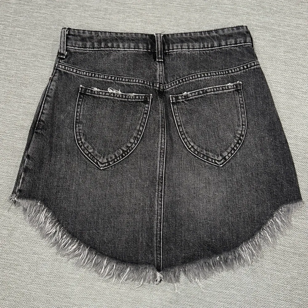 Free people we the free Bailey denim fringe hem skirt size 26 - Image 4