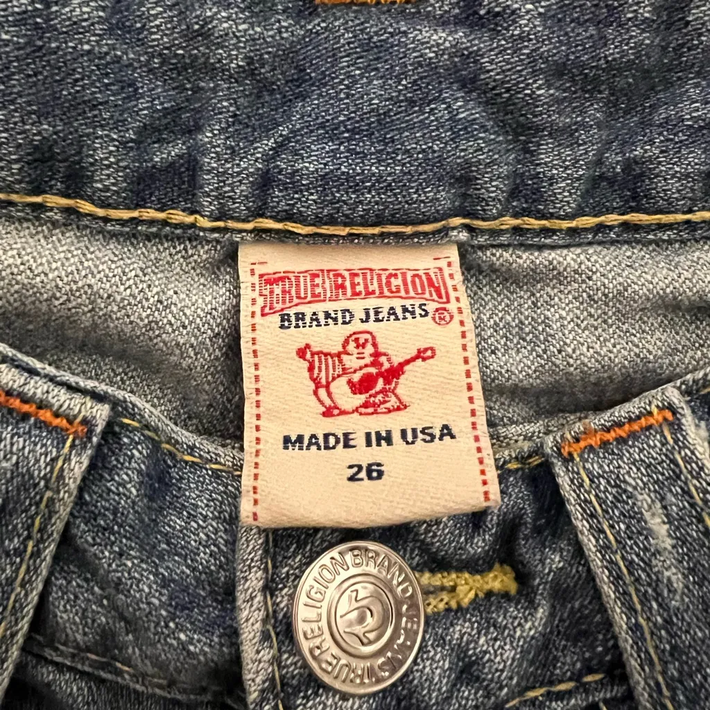 Womens size 26 low rise True Religion Blue Distressed Jean Shorts - Image 4