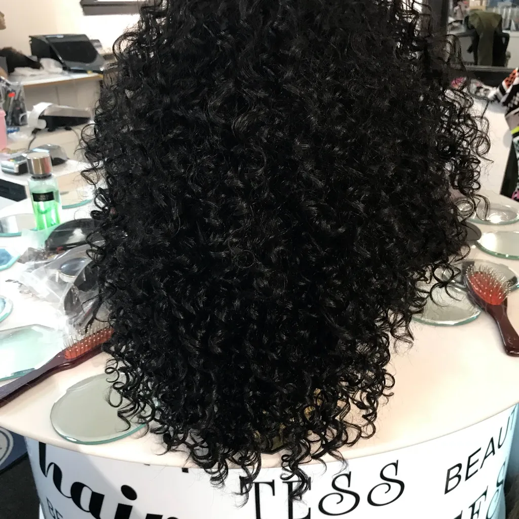 Black curly Lacefront wig - Image 4