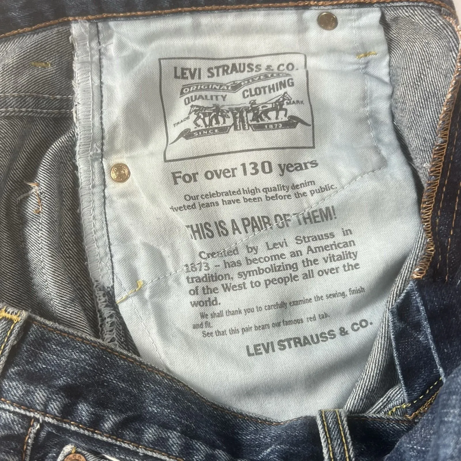 Levi's 507 Denim Vtg Cutoffs Distressed Med Wash Shorts Poland size 32 90s Y2K‎ - Image 6