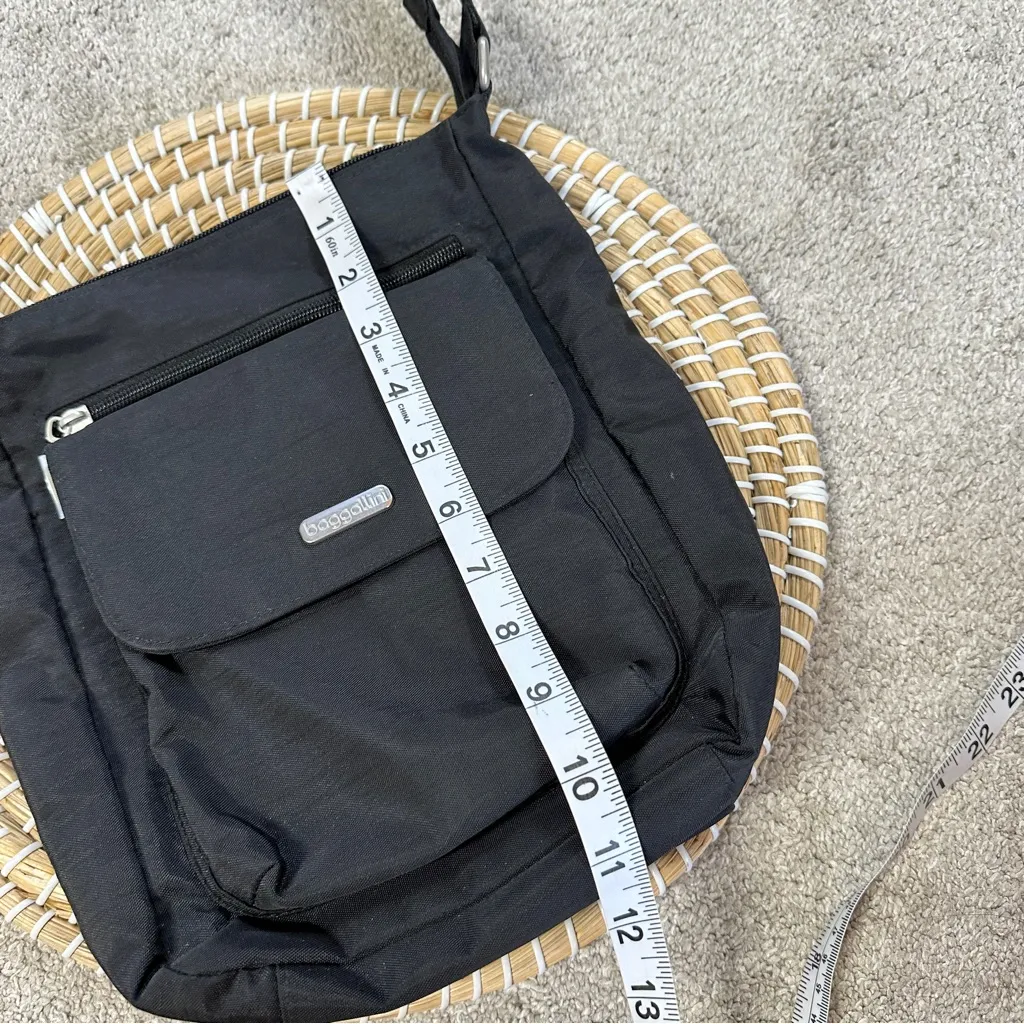 Baggallini Women’s Pocket Town Bagg Crossbody Bag Travel in Black - Image 14