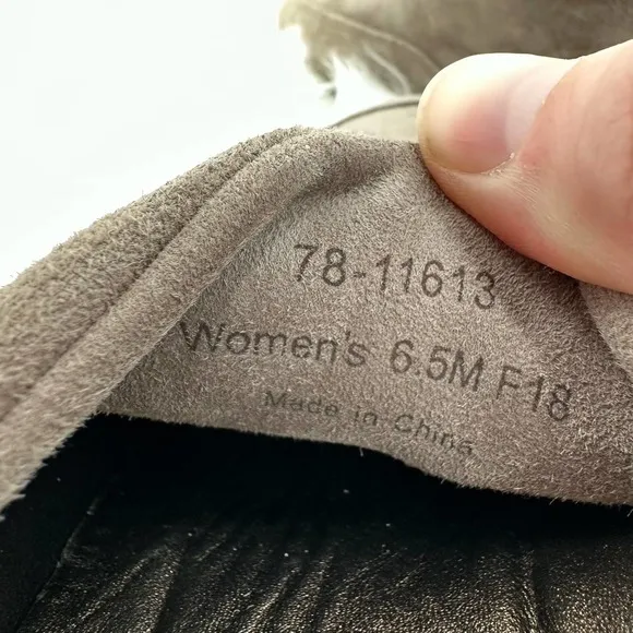 Johnston & Murphy women's size 6.5 78-11613 slip on sneakers no‎ laces taupe - Image 6