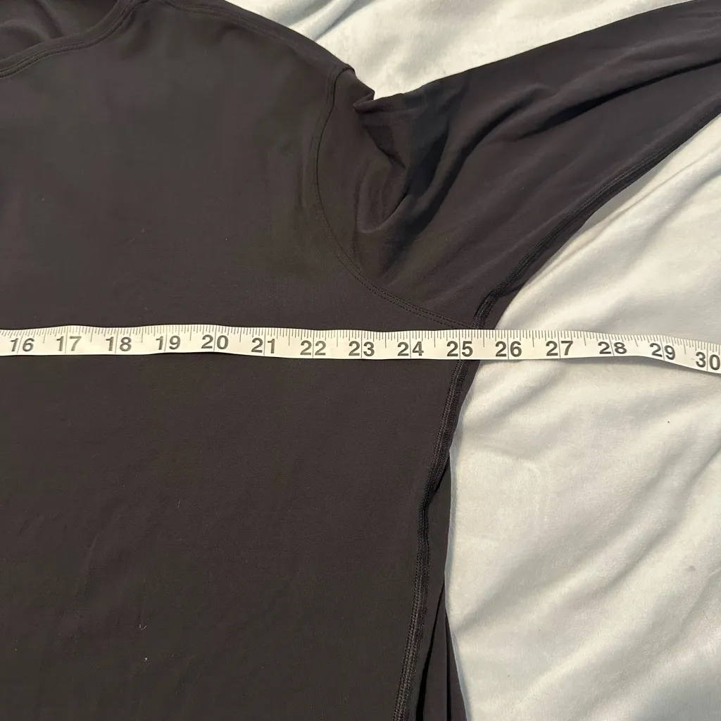 Lululemon back in action long sleeve shirt size 8-10 - Image 3