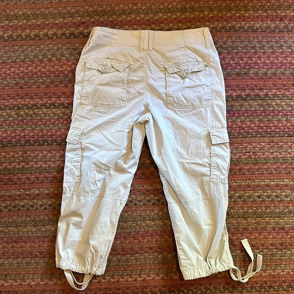 RETRO Y2K OLD NAVY MID RISE CARGO CROP CAPTI PANTS White Size 12 - Image 4