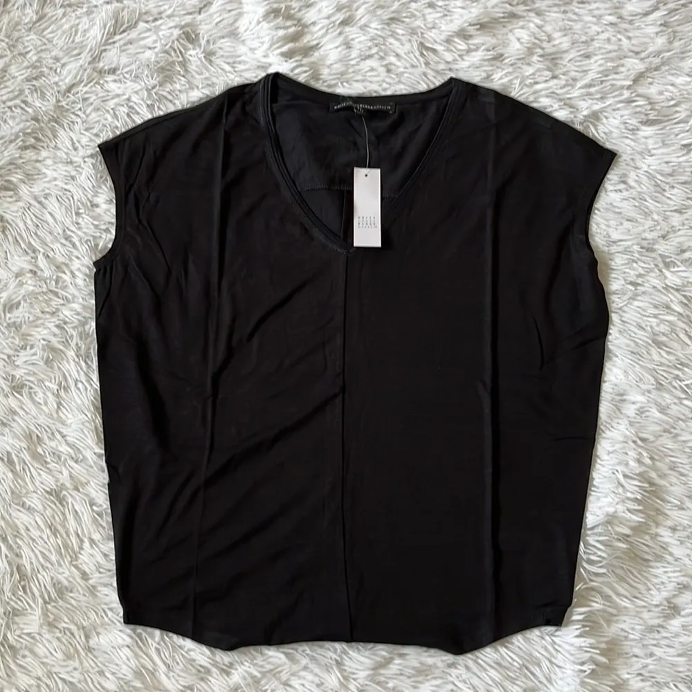 Whitehouse black Market short sleeve V neck Jetsetter Tee black size XXS - Image 5