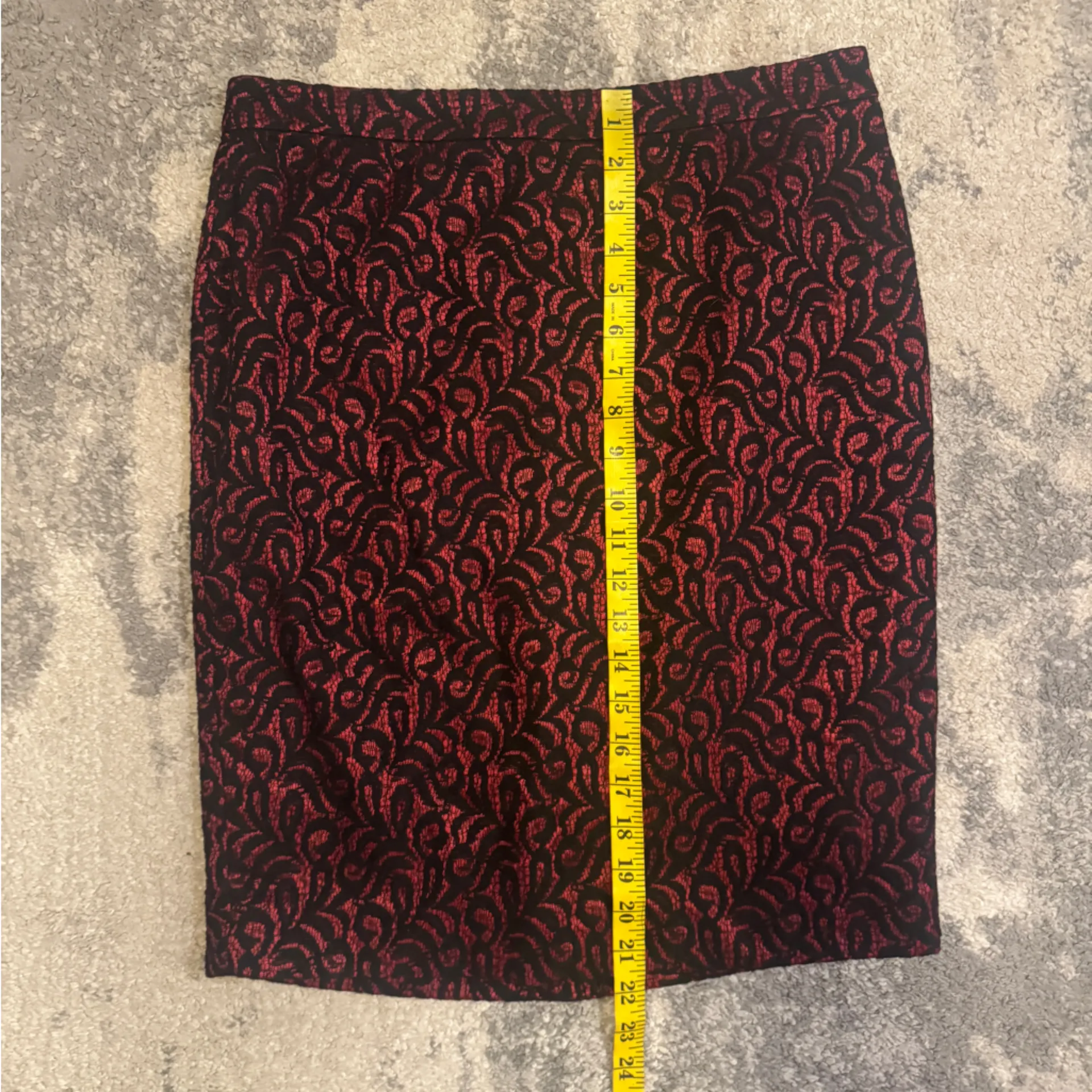 NWT The Limited Black and Red Patterned Skirt - Image 5