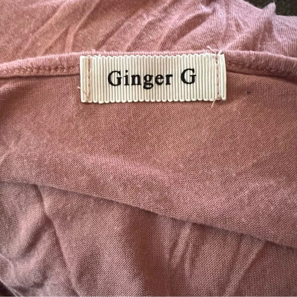 Ginger G women’s small/medium, long‎ sleeve V-neck top - Image 4
