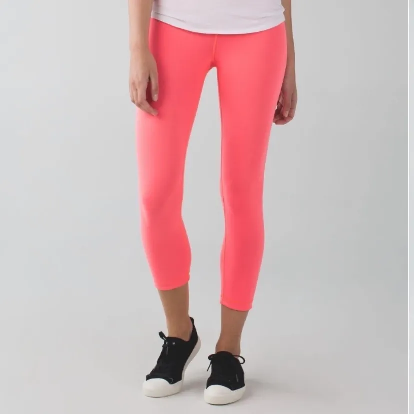 LULULEMON Wunder Under Crop II (Reversible) Sz 10 grapefruit/slate - Image 7