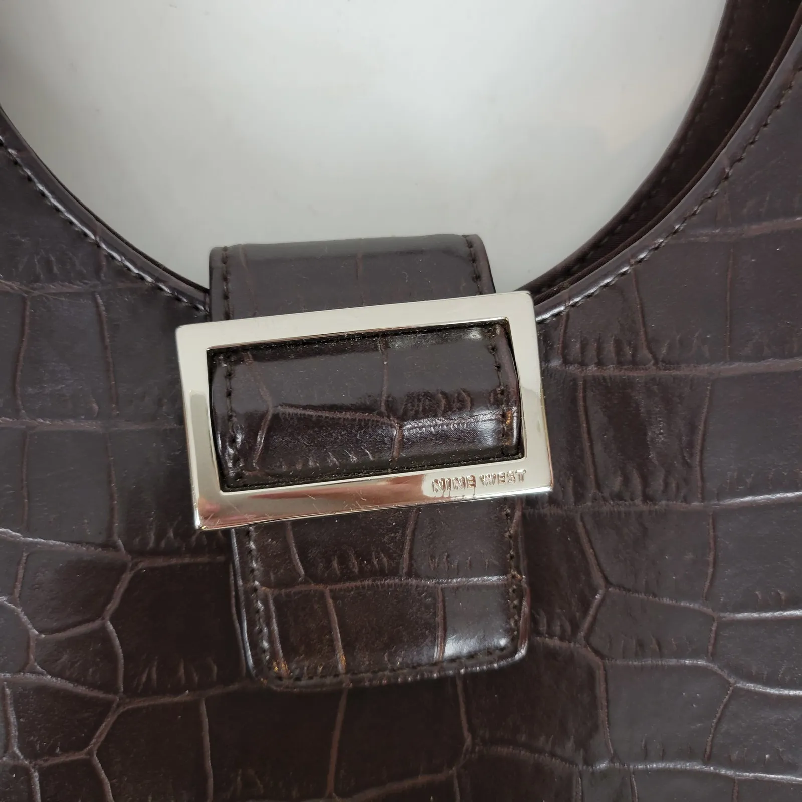 VINTAGE Nine West Women's‎ Shoulder Bag OS Brown Crocodile Embossed Single Strap - Image 10