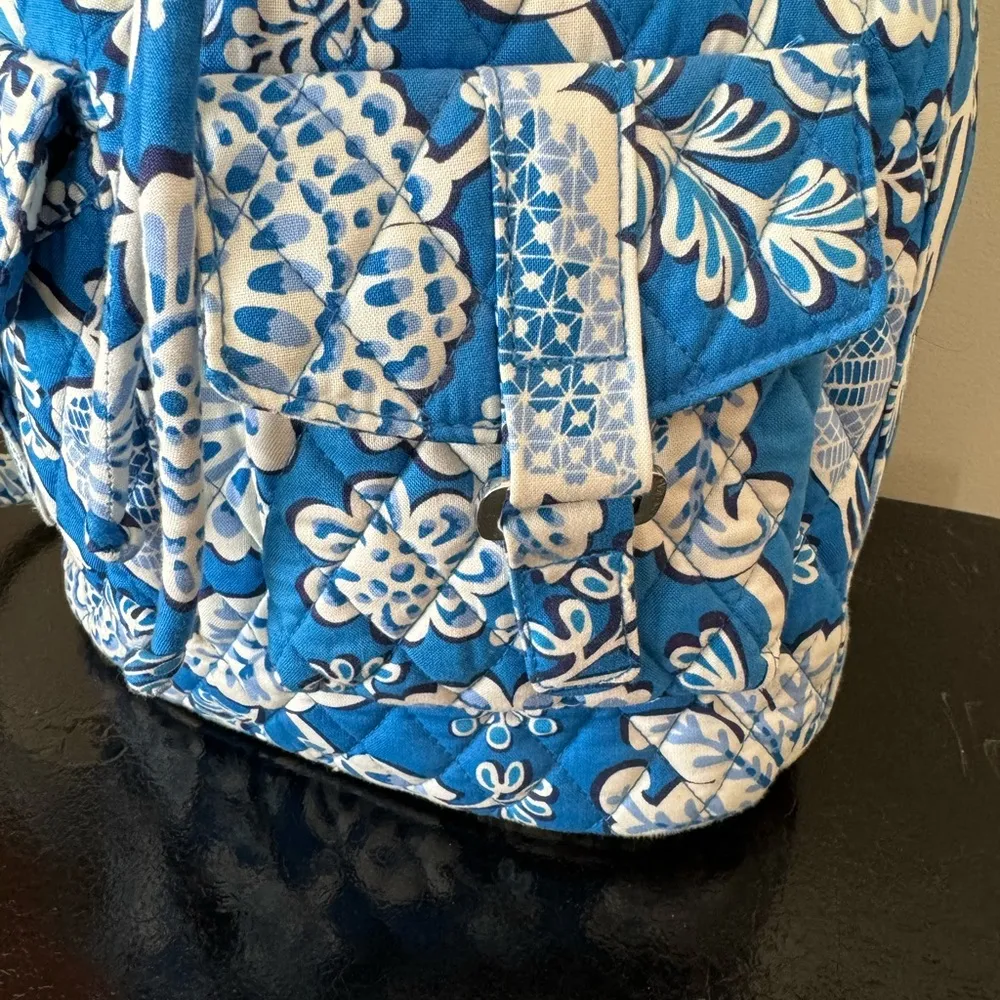 NWT Quick Draw Sling Tote in  Blue Lagoon includes GWP - Image 4