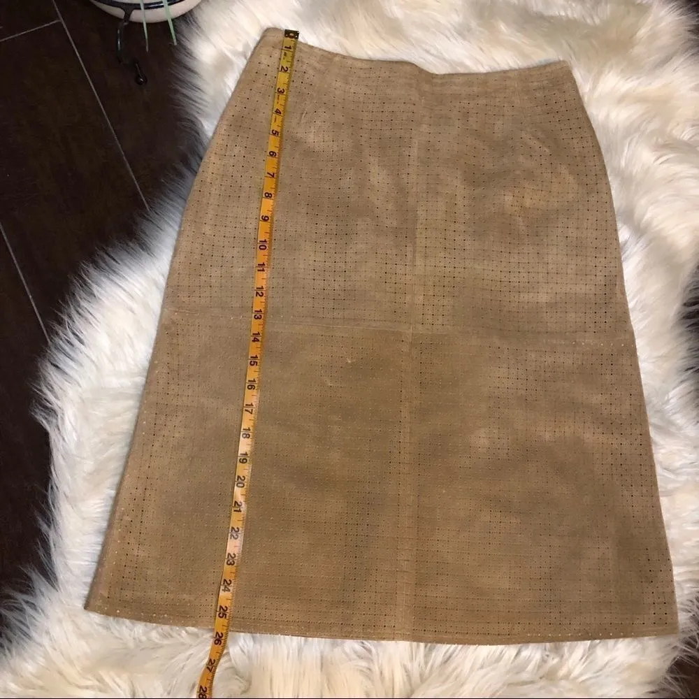 Lillie Rubin tan eyelet skirt sz 6 Tan - Image 7