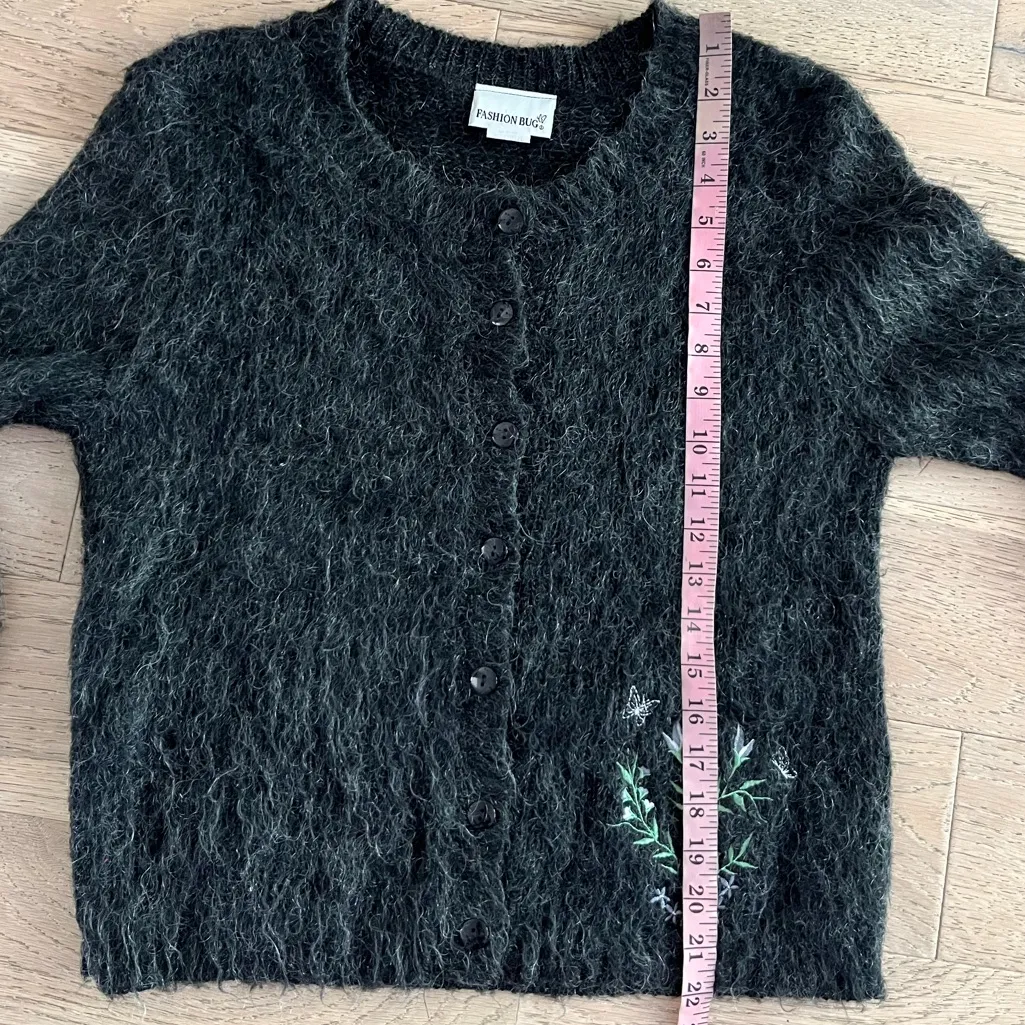 VINTAGE Fashion Bug Mohair Blend Cardigan Sweater Gray Floral Embroidered Fuzzy Size M - Image 5