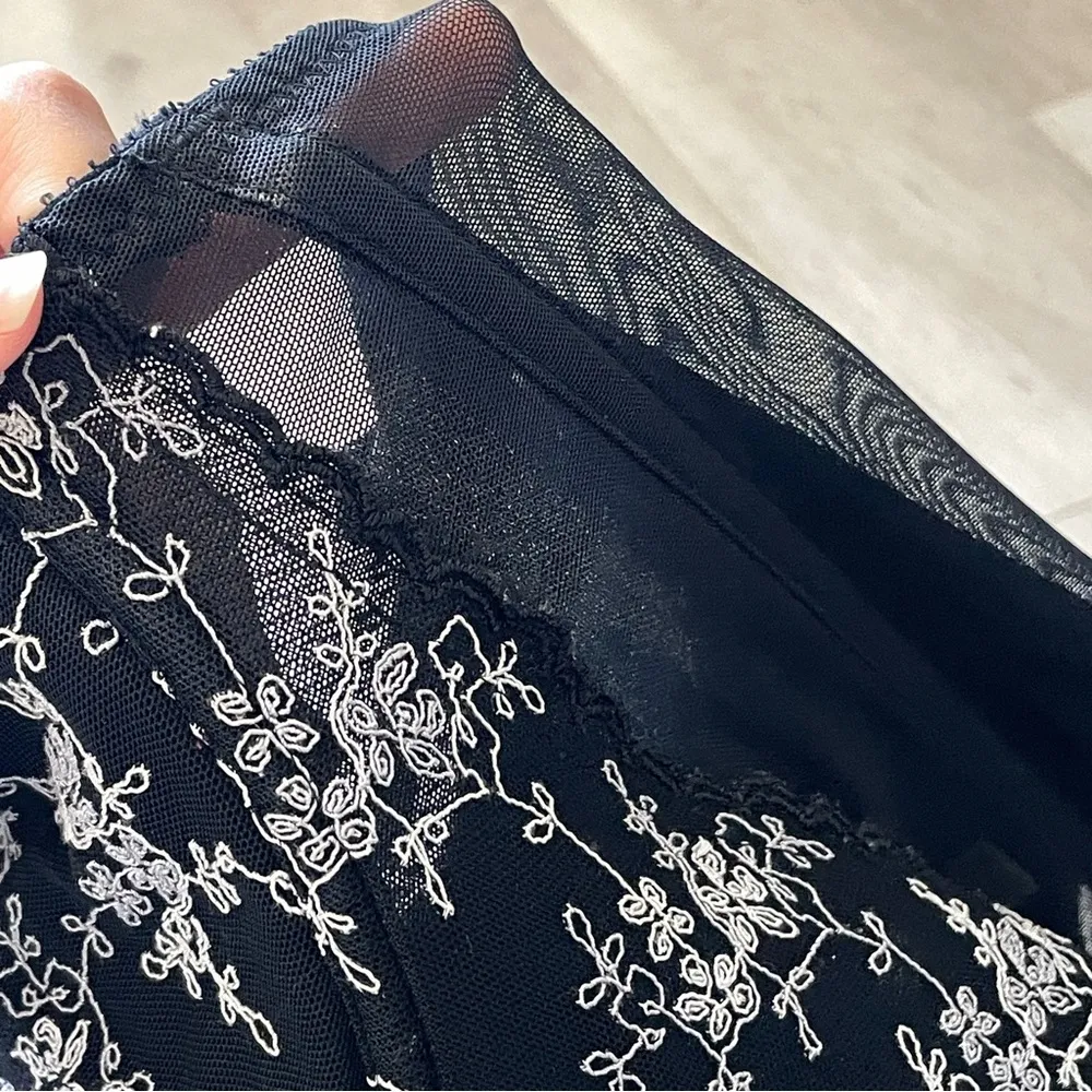 Vintage Embroidered Corset floral boned sheer womens Black (size 36a) whimsigoth - Image 8