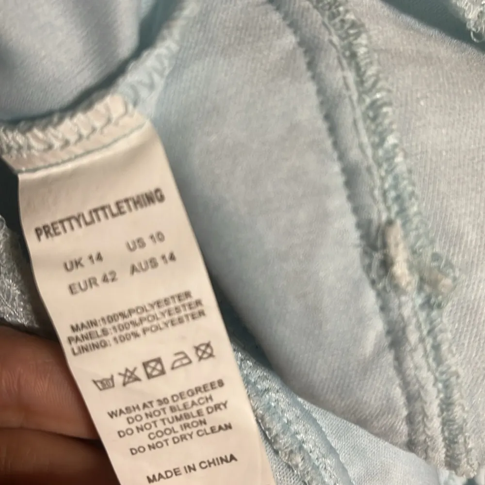 PrettyLittleThing Dusty Blue Sheath Midi Dress with Crew Neck - Image 9