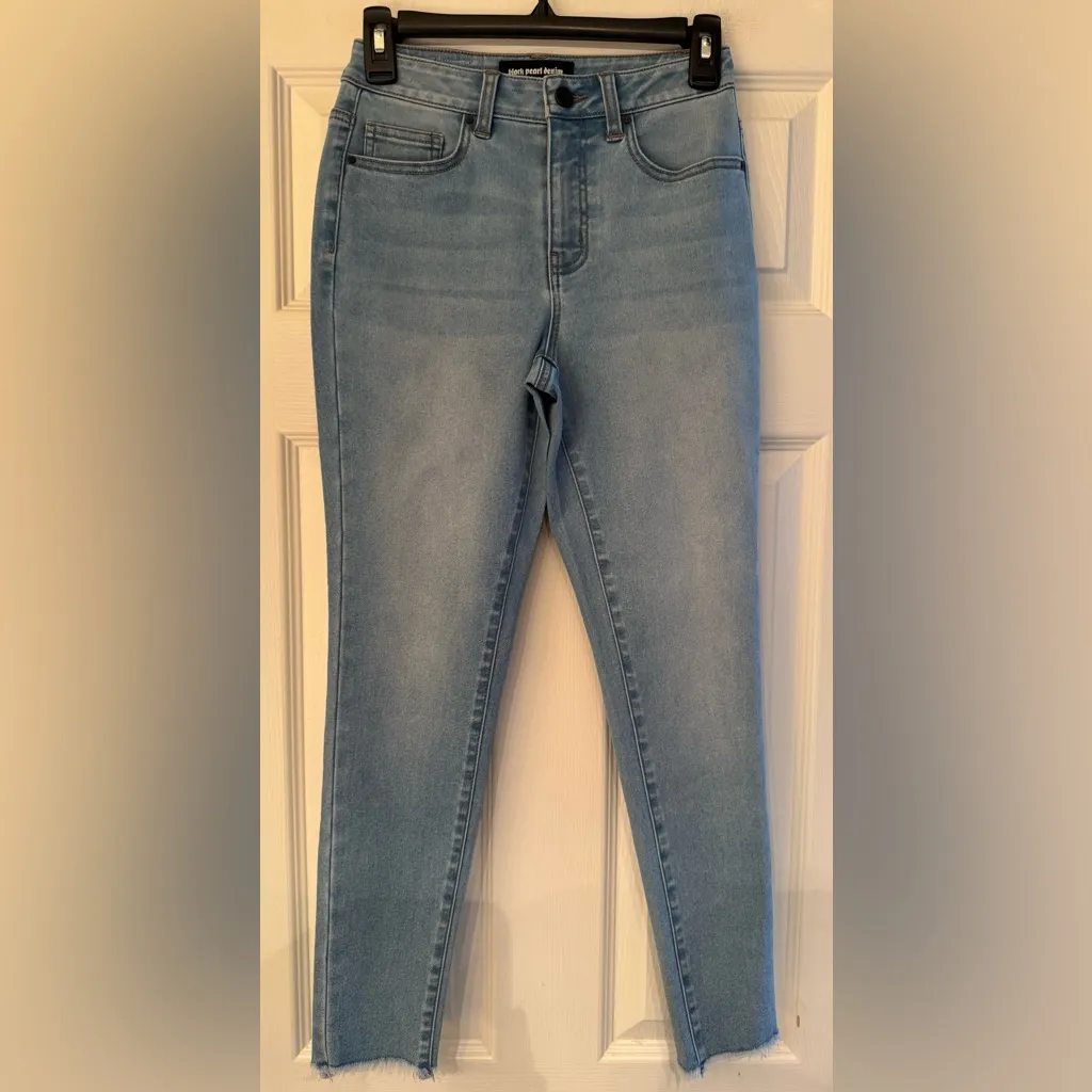 Black Pearl Denim Los Angeles Women's Light Blue Frayed Jeans Size 3 - Image 2