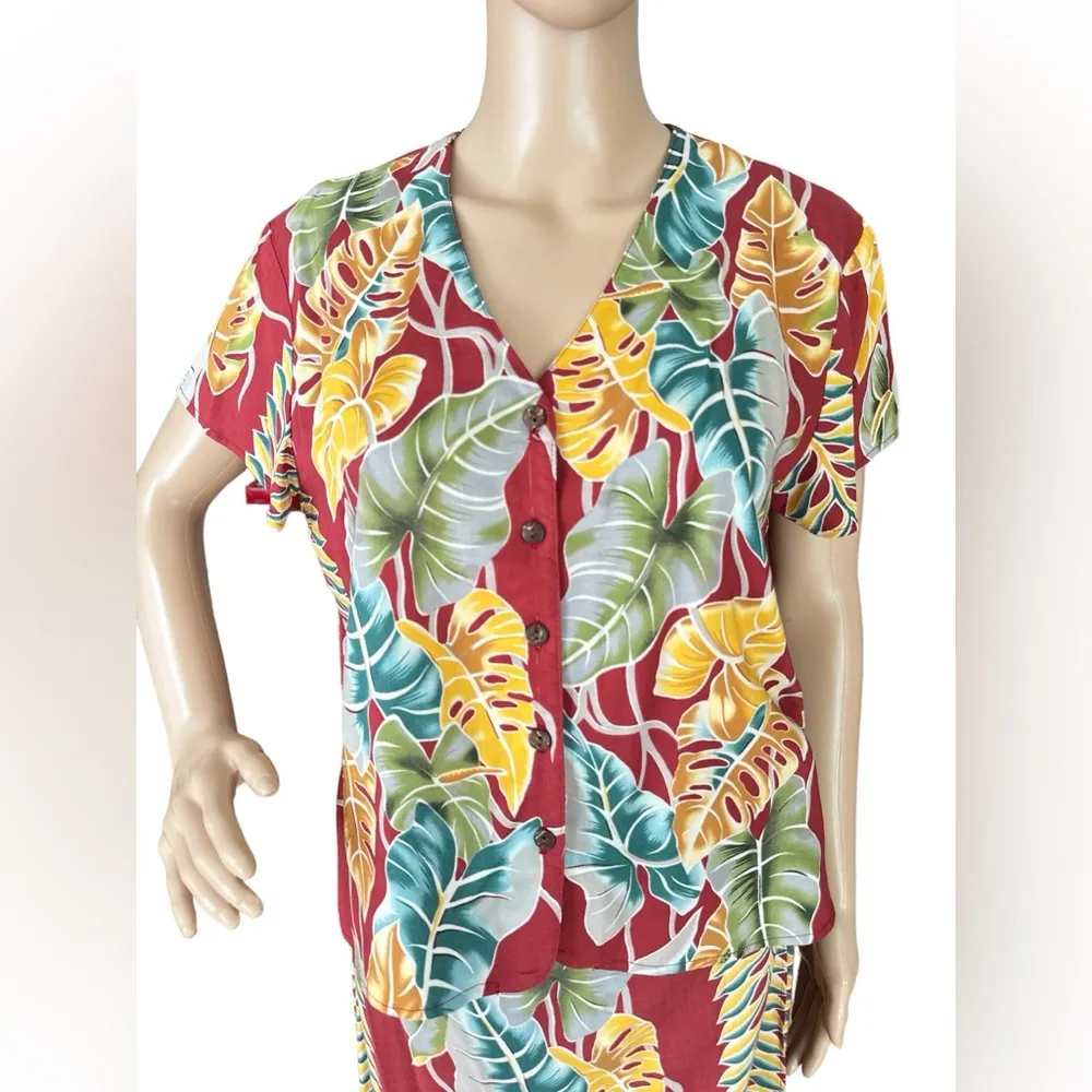 Beautiful Colorful Hilo Hattie The Original Hawaian Shirt & Long Pareo Size M Size M - Image 2