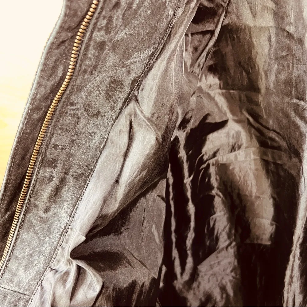 Vintage A.M.I. Petite Large Zip Front Leather Jacket & Lined Size undefined - Image 8