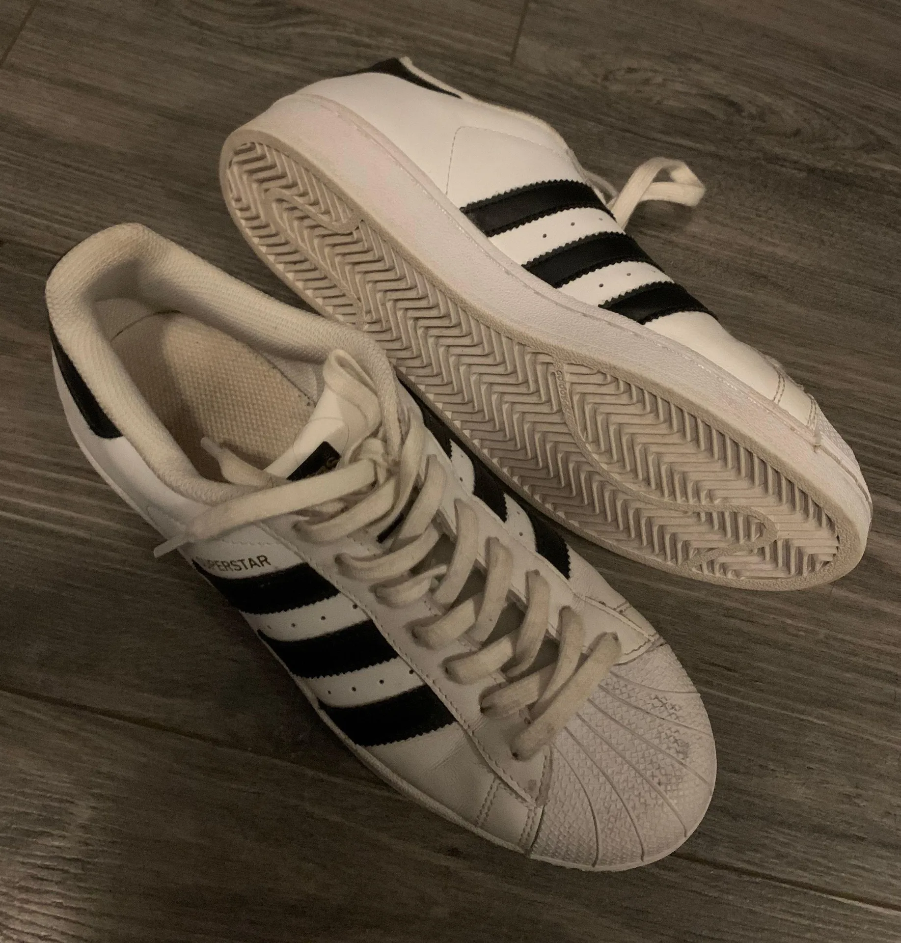 Adidas Superstar Classic Sneakers - Image 3