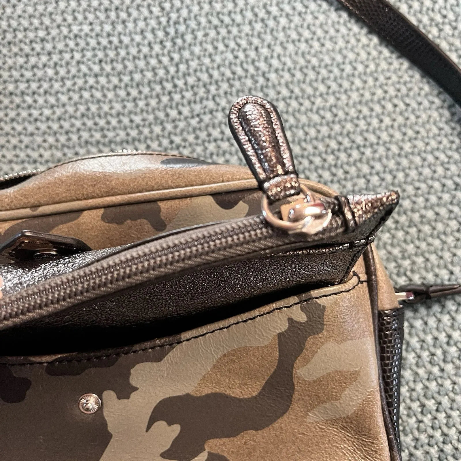 G.I.L.I Camo Print Leather Purse With Wallet Insert EUC - Image 10